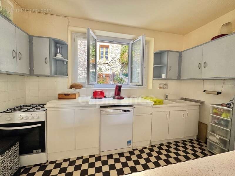 Maison à FERRIERES-SUR-SICHON