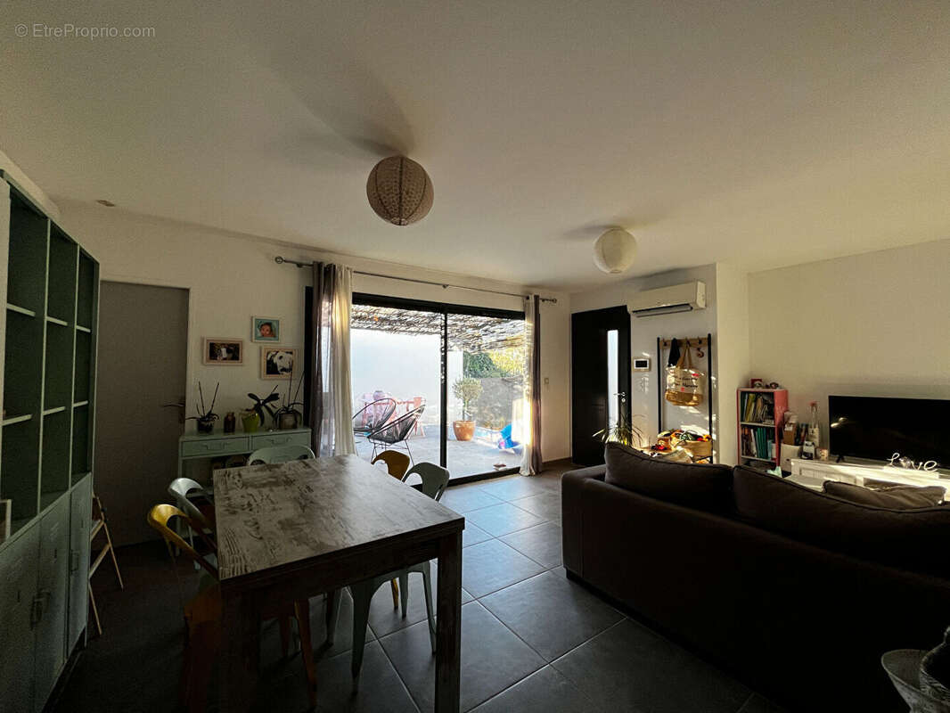 Maison à L&#039;ISLE-SUR-LA-SORGUE