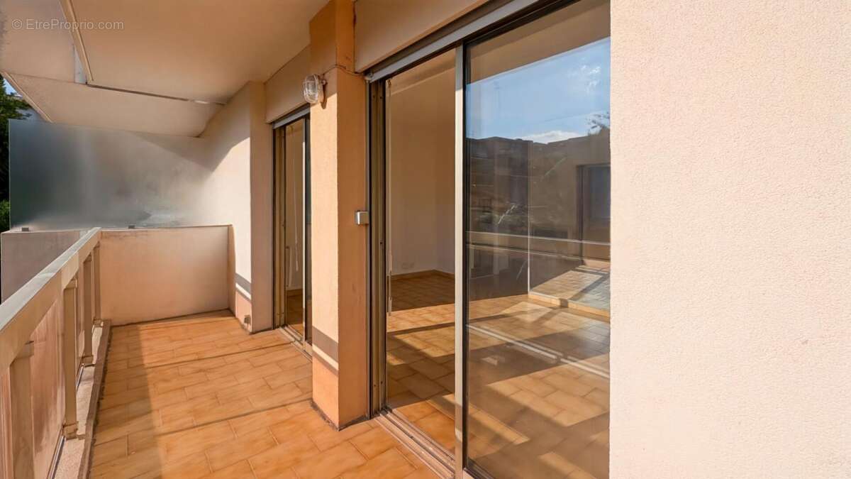 Appartement à LE CANNET