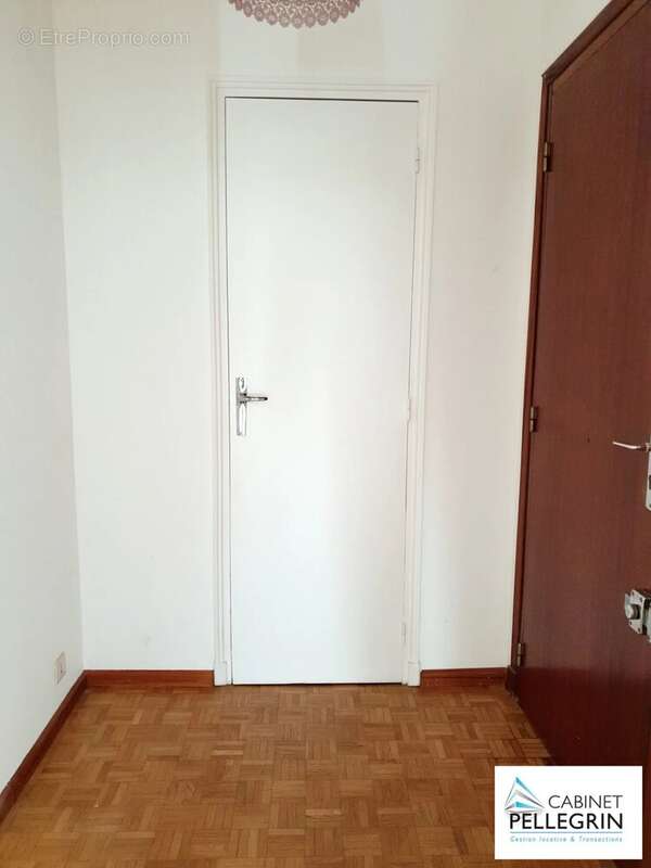 Appartement à MARSEILLE-4E