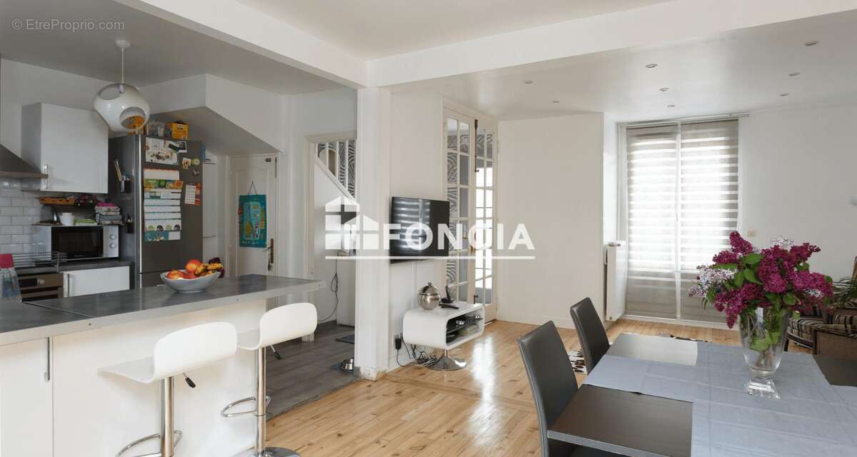 Maison à MONTMORENCY