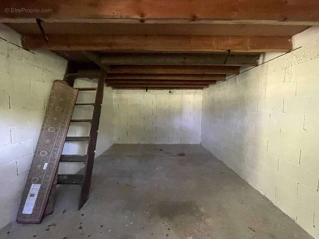 Terrain à FRESSELINES