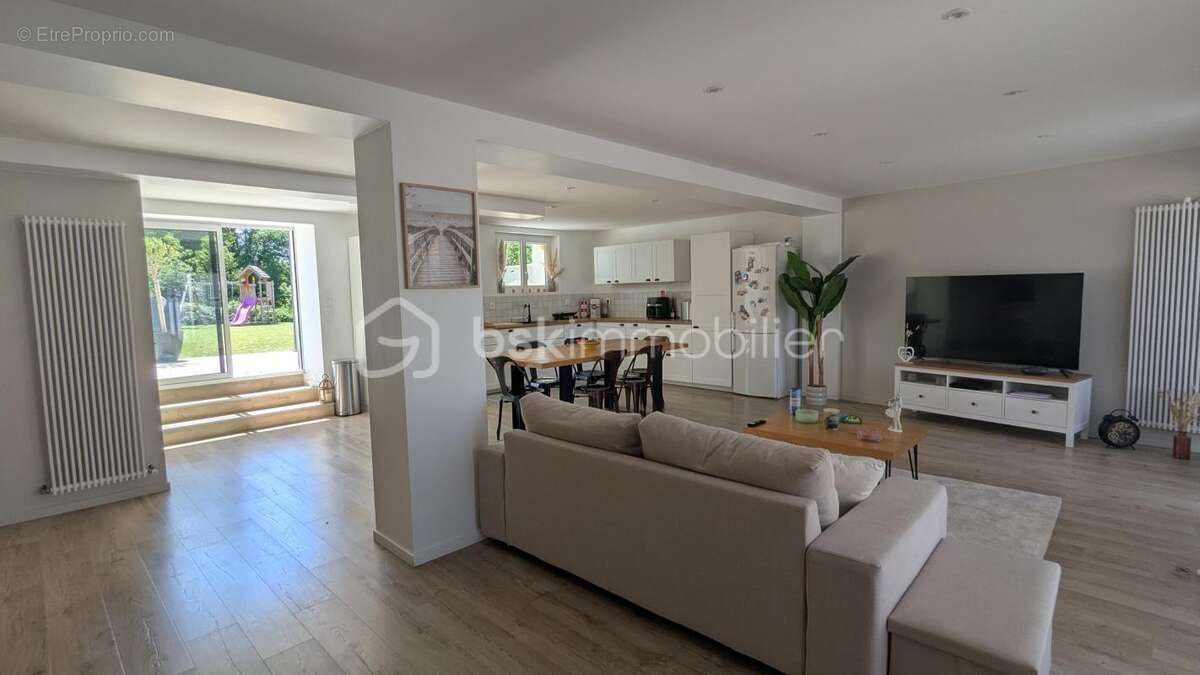 Maison renonvee avec dependance - photo 9