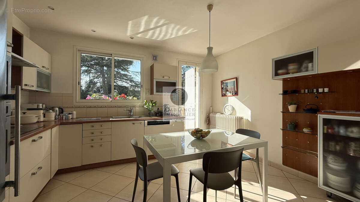 Maison à BOURG-LES-VALENCE