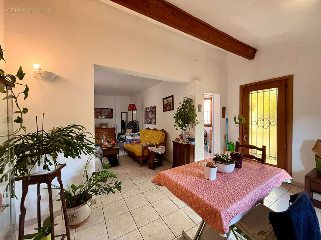 Maison à POURRIERES