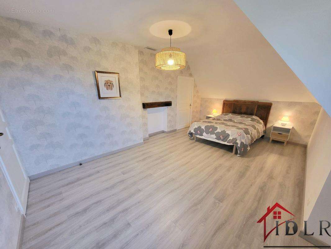 Maison à BRIE-COMTE-ROBERT