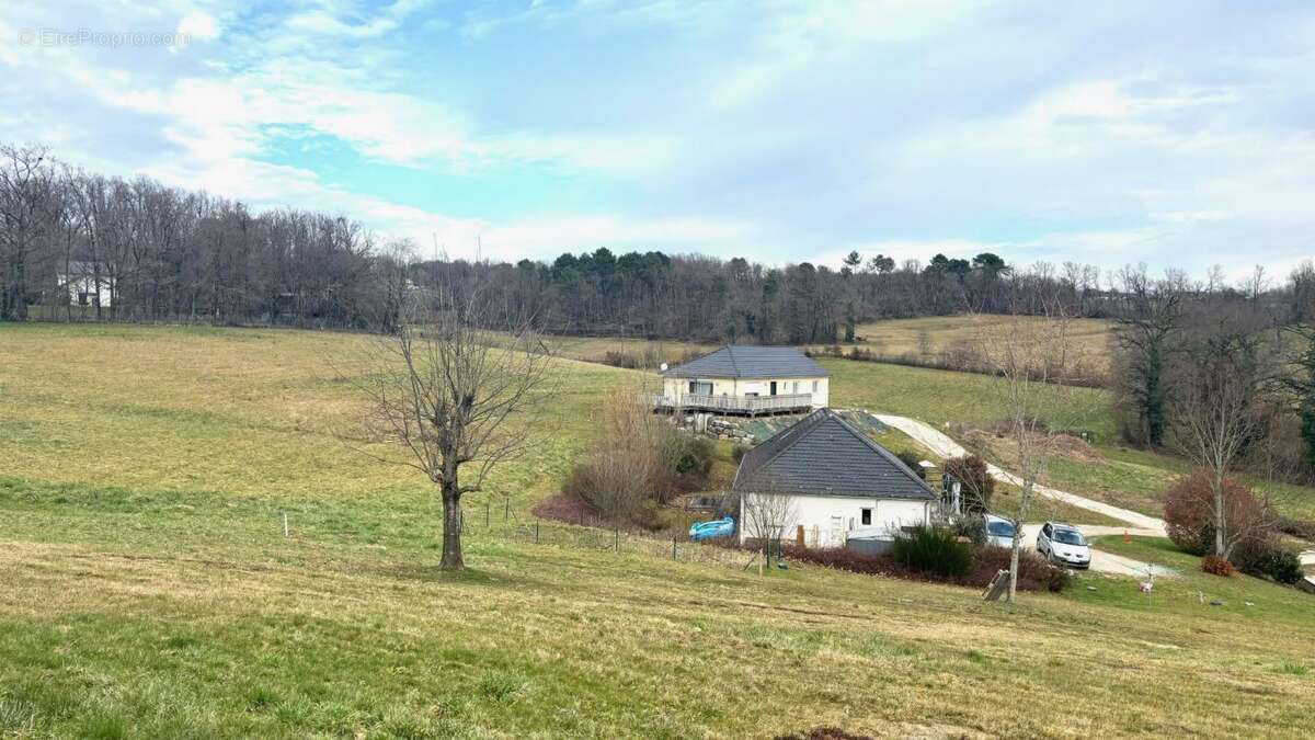 Terrain à SAINTE-FEREOLE