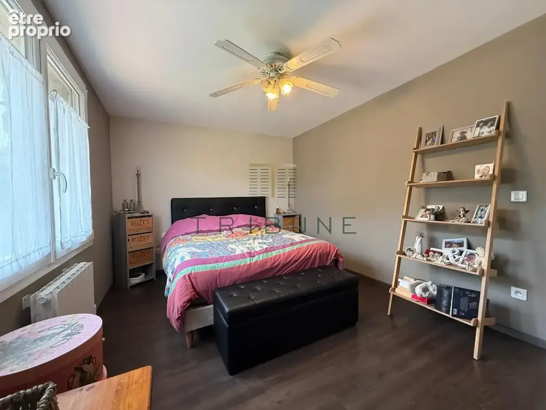 Maison en pierre 230m2 avec jardin, piscine, garage + un terrain constructible de 2000m2 - photo 8