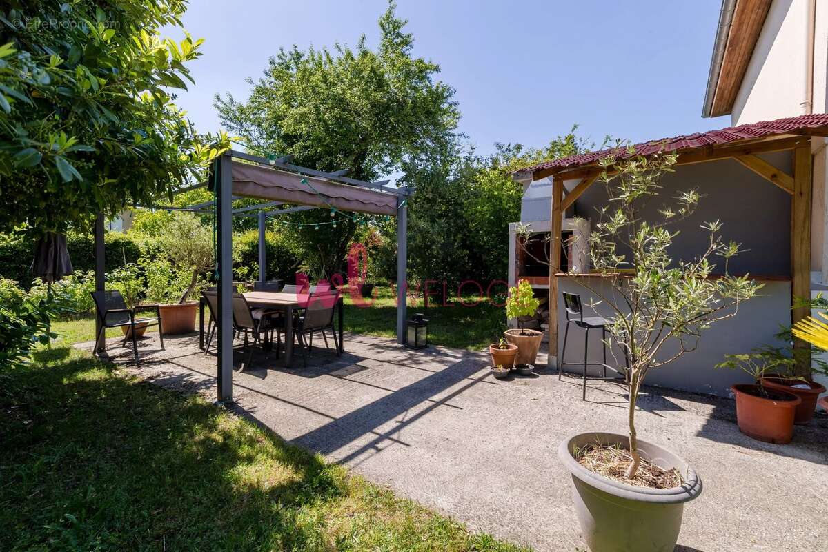 Maison à CHAVANOZ