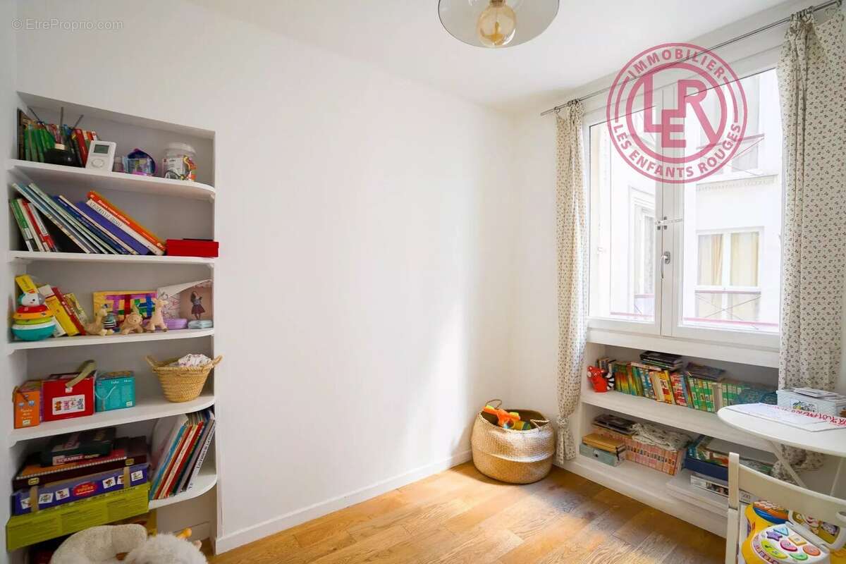 Appartement à PARIS-10E