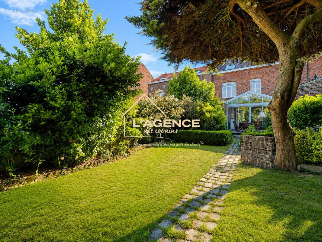 Maison à VIEUX-BERQUIN