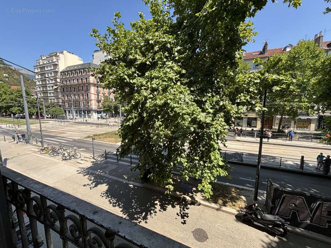 Appartement 55 m² à Grenoble  - photo 6