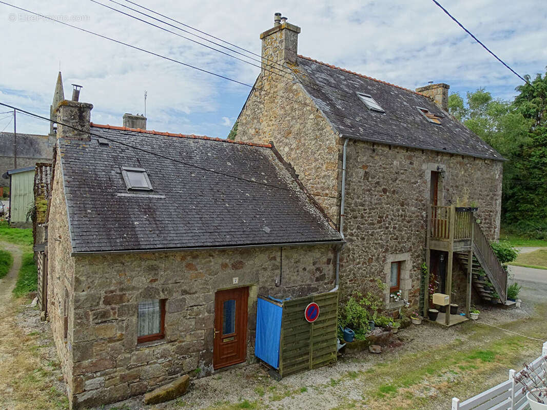 Maison à GLOMEL