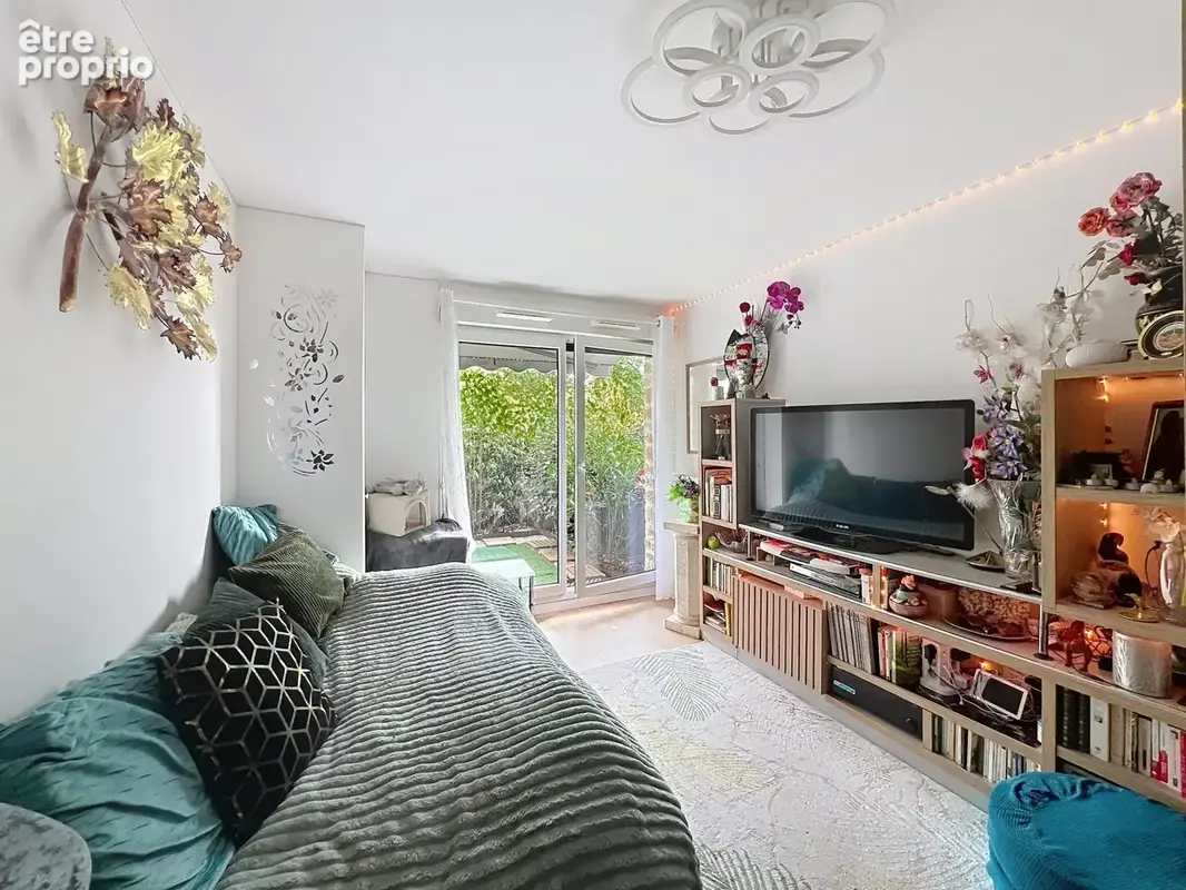 Appartement 1 pièce 31 m² · à Chennevieres-sur-Marne · 30,8 m² · 185 000 €