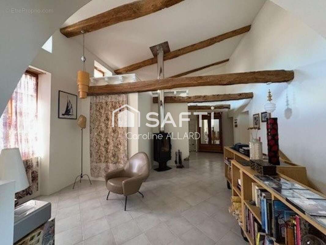 Maison 176 m² à Montpezat  - photo 6