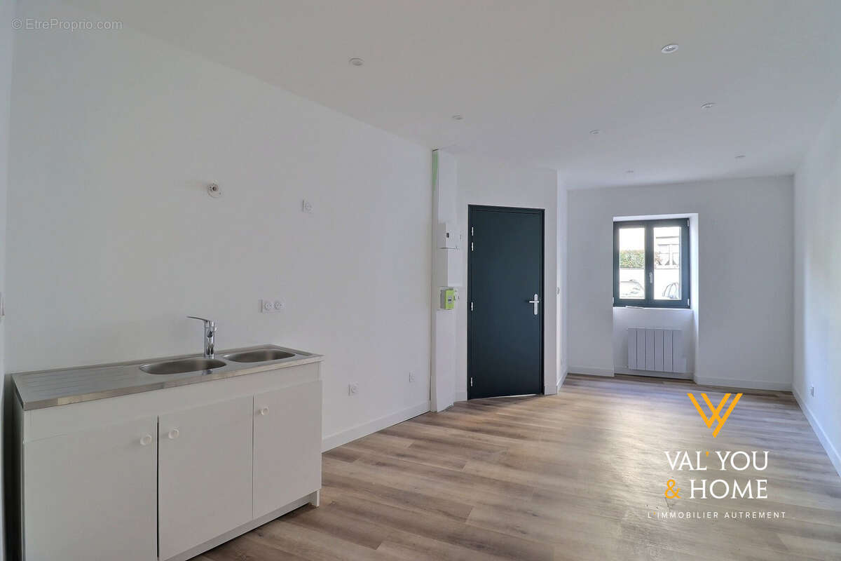 Local Professionnel/Investisseur/Primo-accédant T1bis de 27 m2 - photo 2