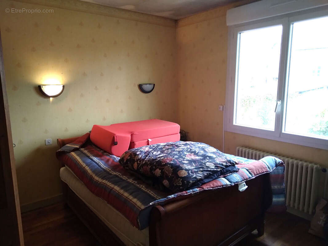 Maison à MONTREUIL-SUR-ILLE