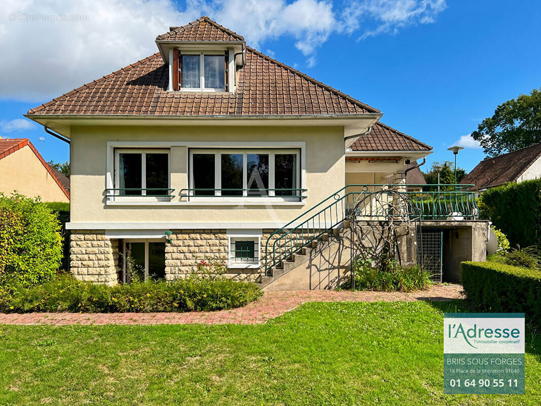 Maison à BRIIS-SOUS-FORGES