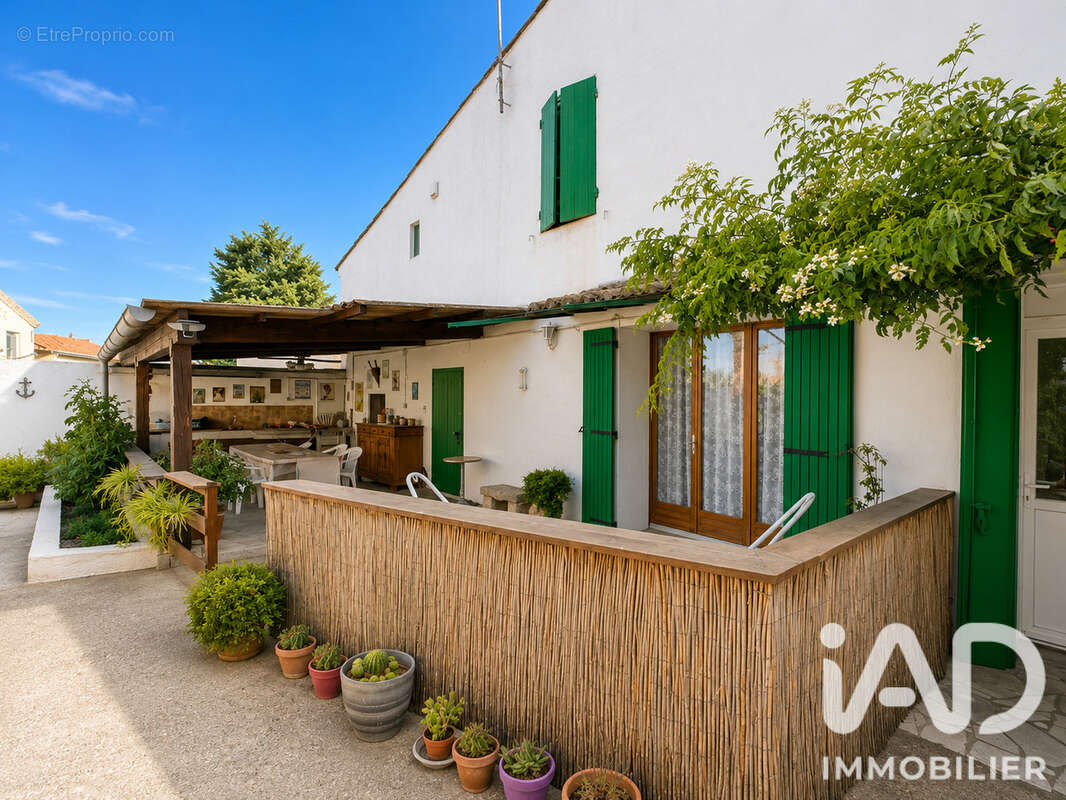 Maison 225 m² à Bezouce  - photo 2