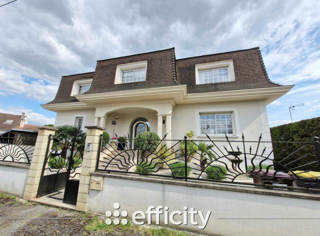 Maison 242 m² à Courtry  - photo 15
