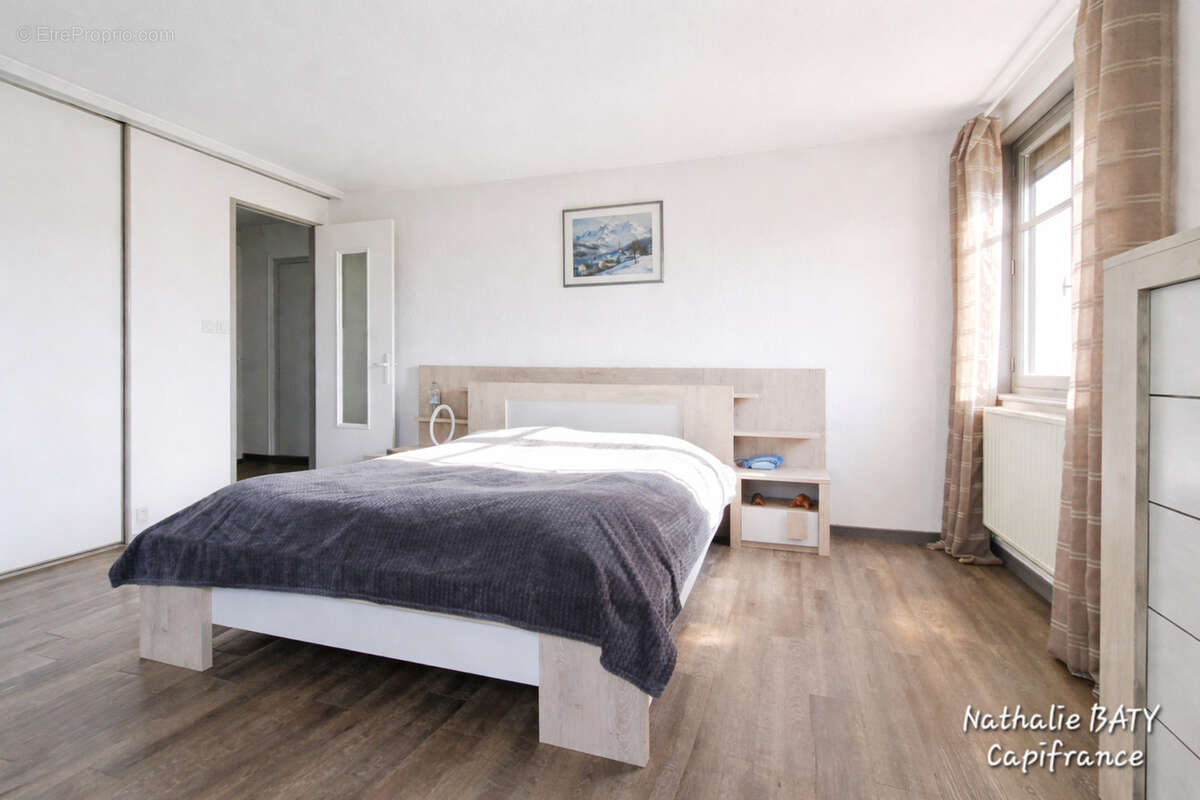 Belle opportunité à saisir - Maison familiale 174 m² – Vue dégagée, calme et potentiel rare à Gruffy - photo 5