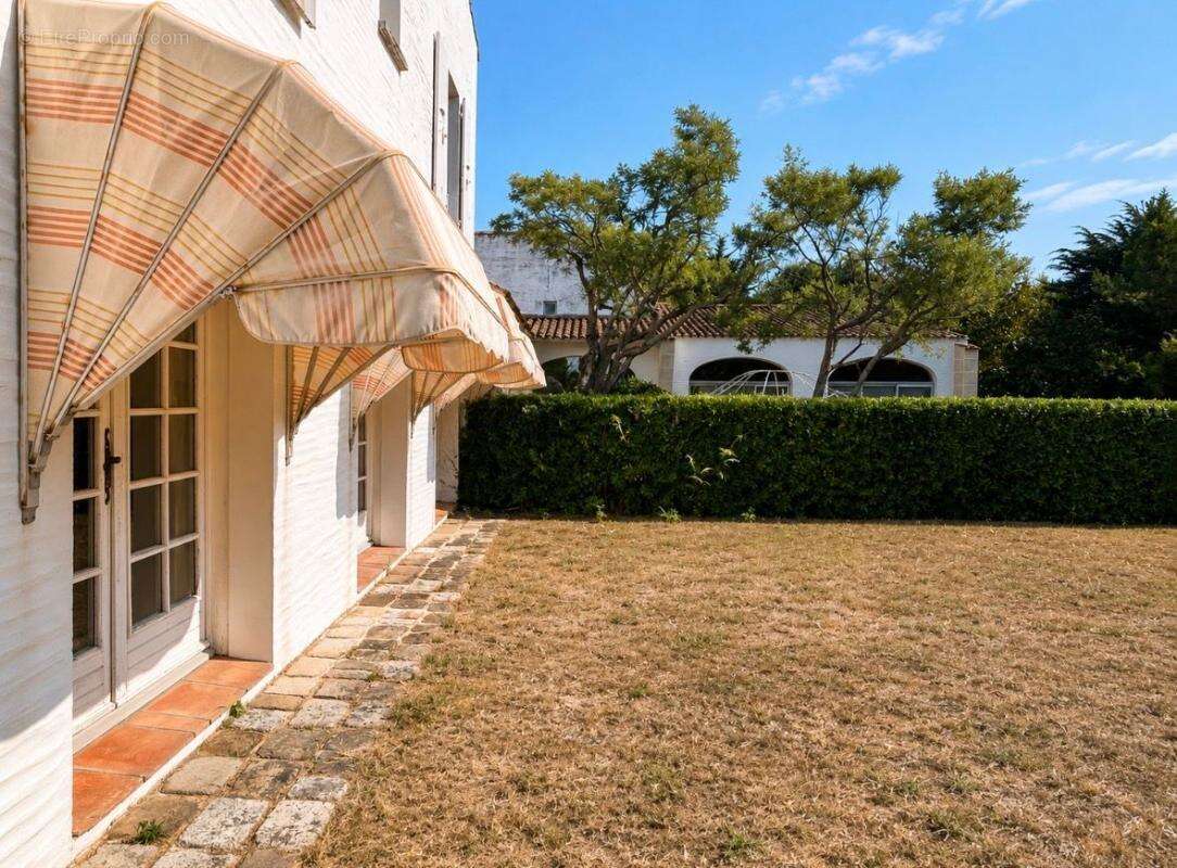 Propriété d’exception avec piscine intérieure et logement indépendant à deux pas de la plage de la Rémigeasse - photo 4