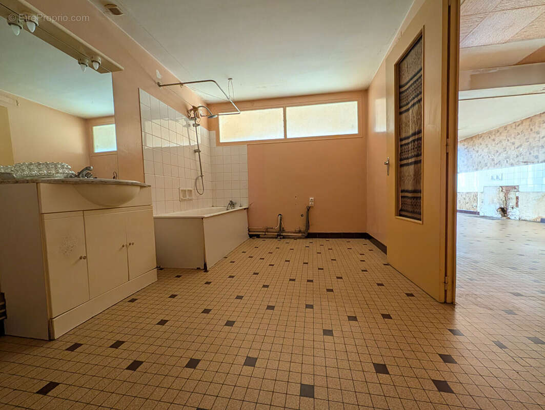 Appartement à LA MOTHE-SAINT-HERAY
