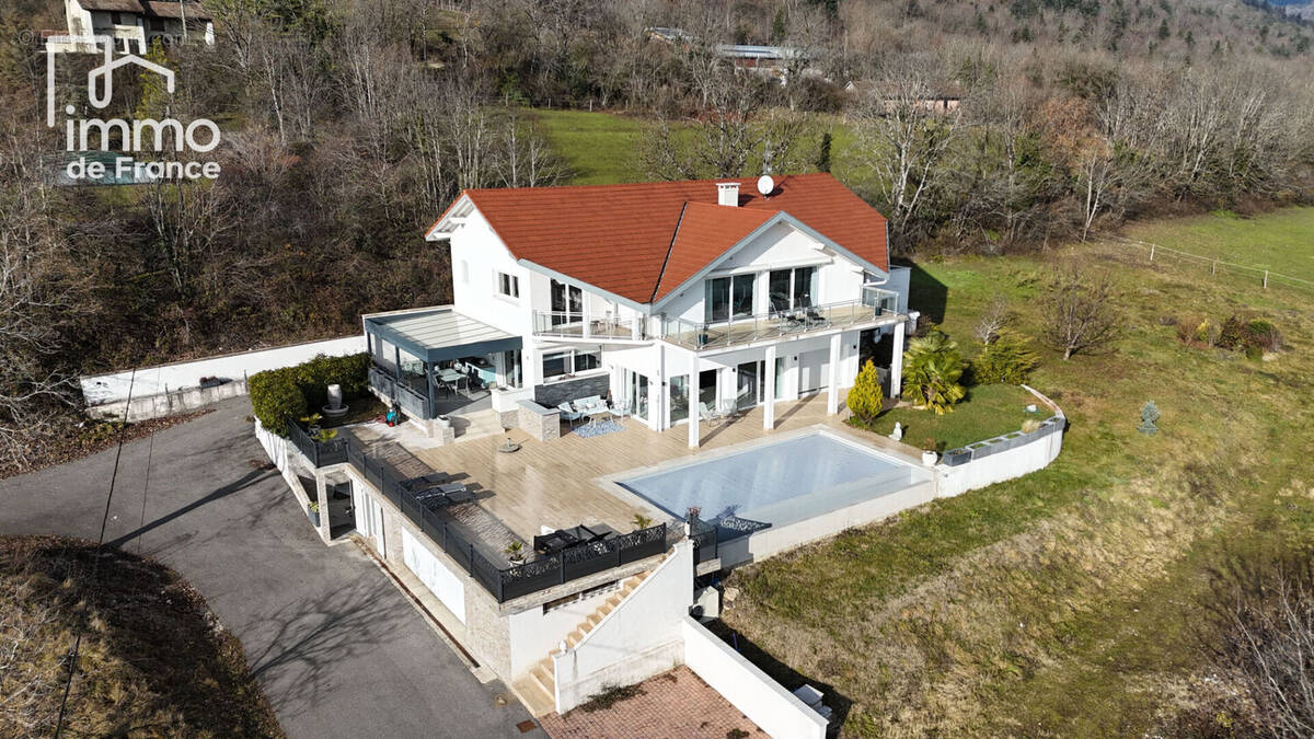 Maison à ECHENEVEX