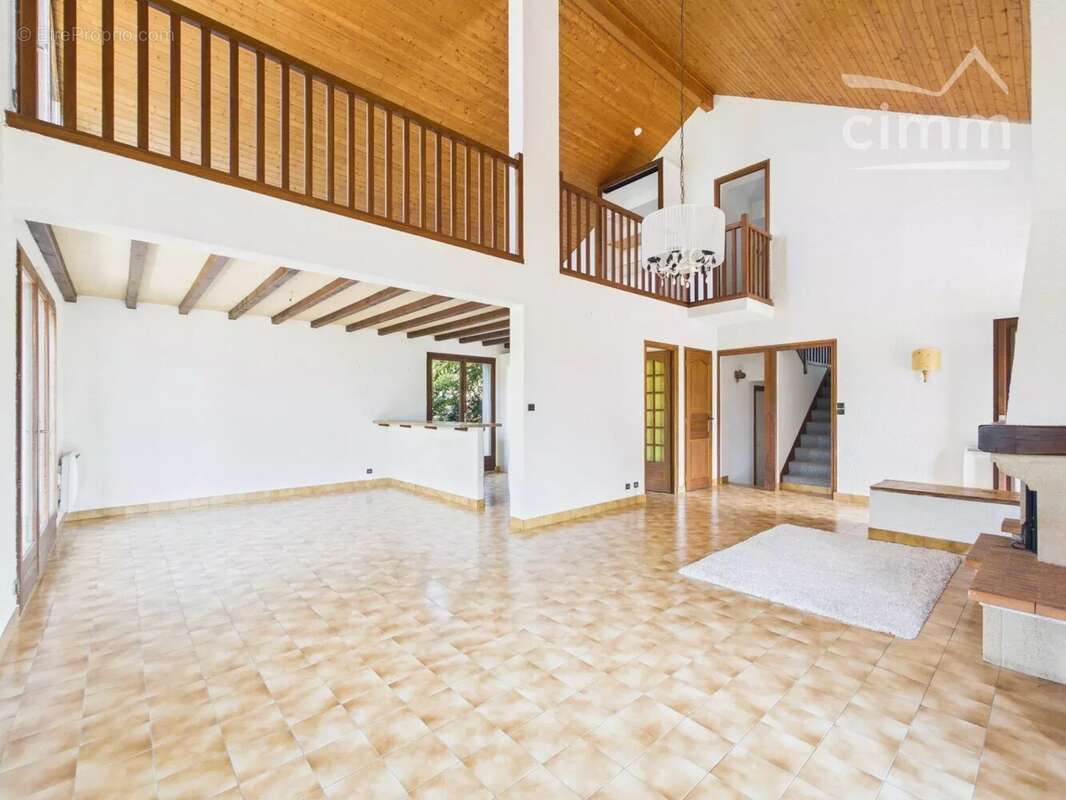 Saint-Nazaire-les-Eymes – Maison dauphinoise avec grand terrain plat et vue sur les massifs - photo 2