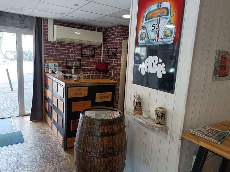 Commerce à AIGUEPERSE