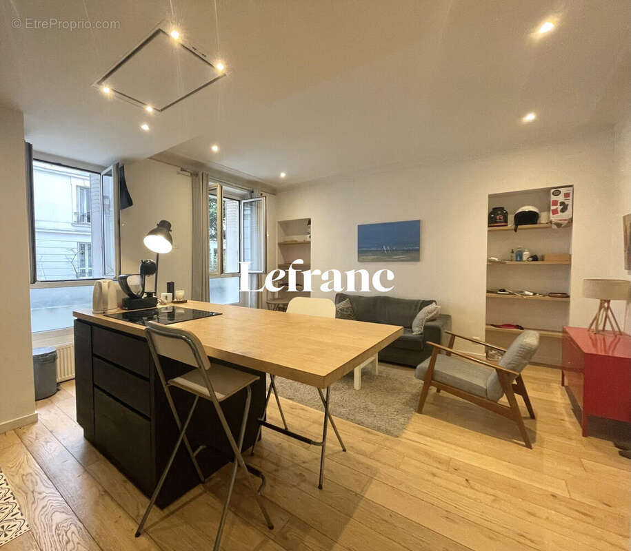 Appartement à PARIS-15E