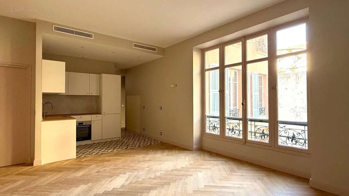 T3 Rénové dans immeuble Bourgeois - photo 3