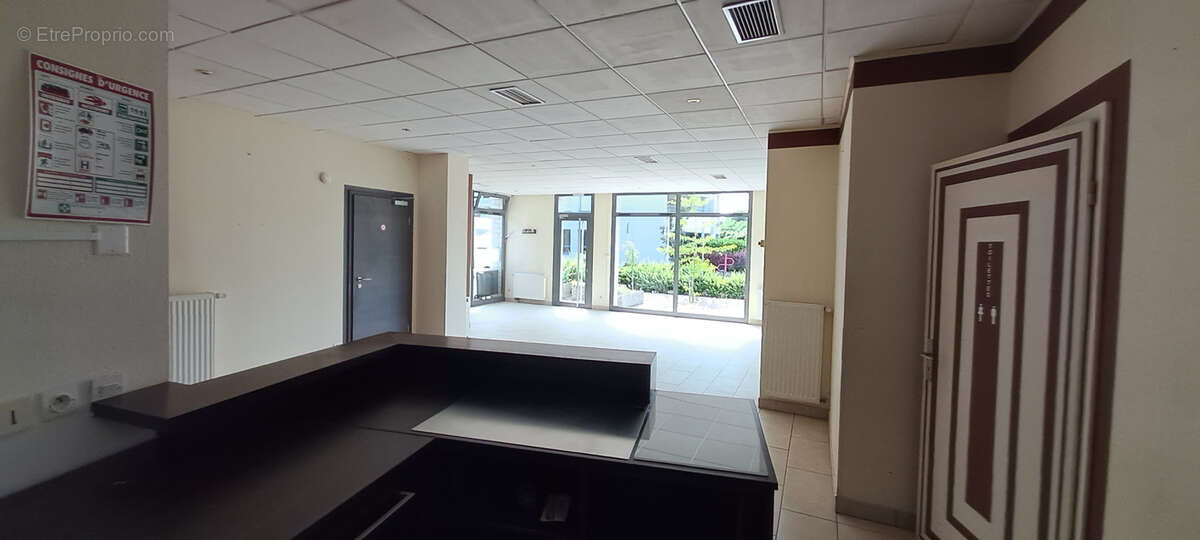 Commerce à HUNINGUE