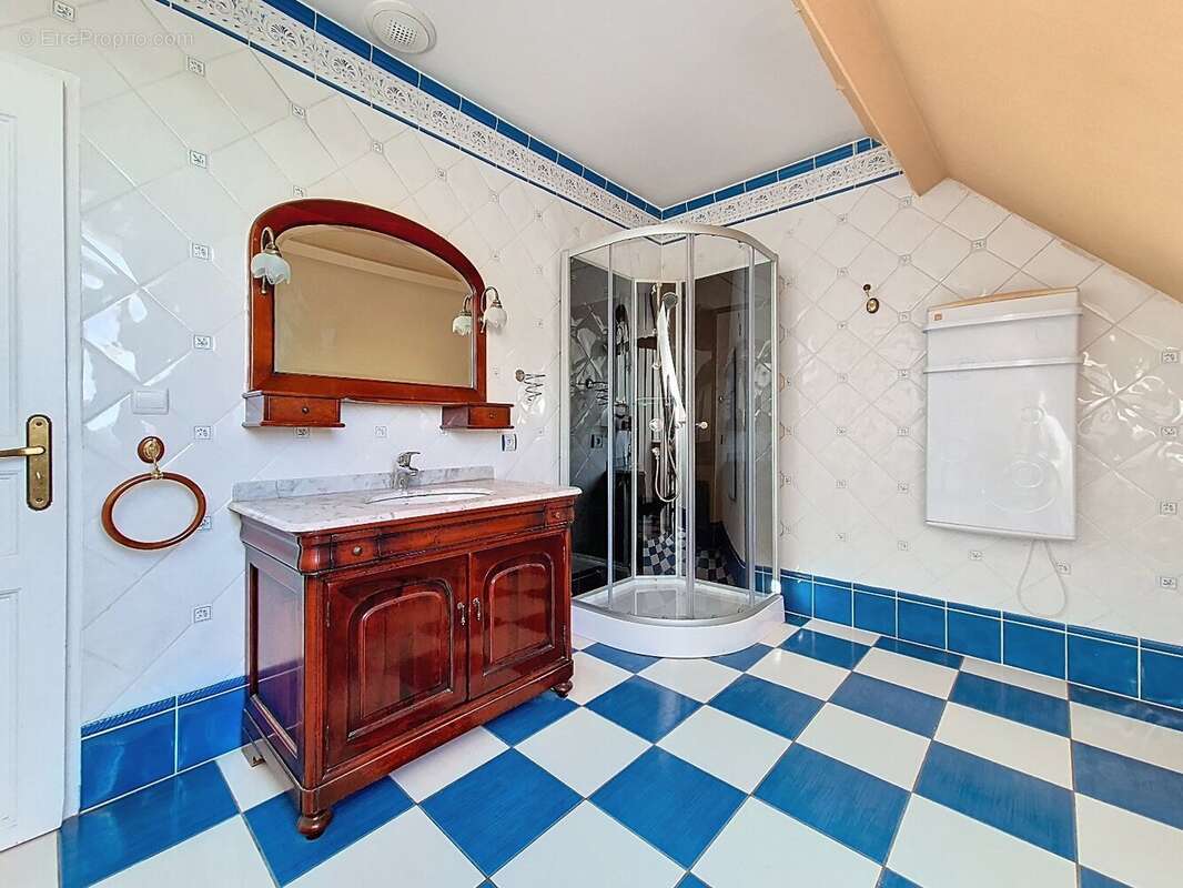 Maison à NOGENT-SUR-VERNISSON