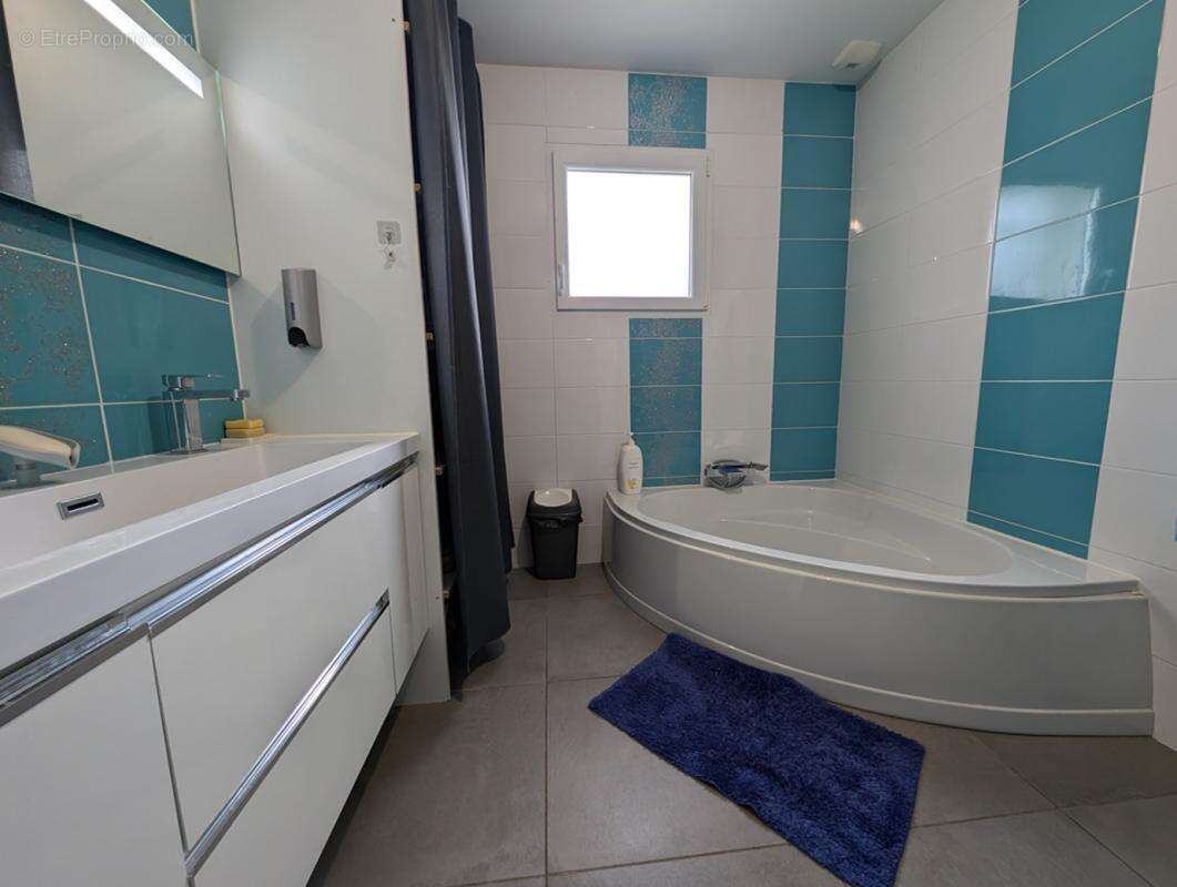 Maison 195 m² à Sonnay  - photo 12