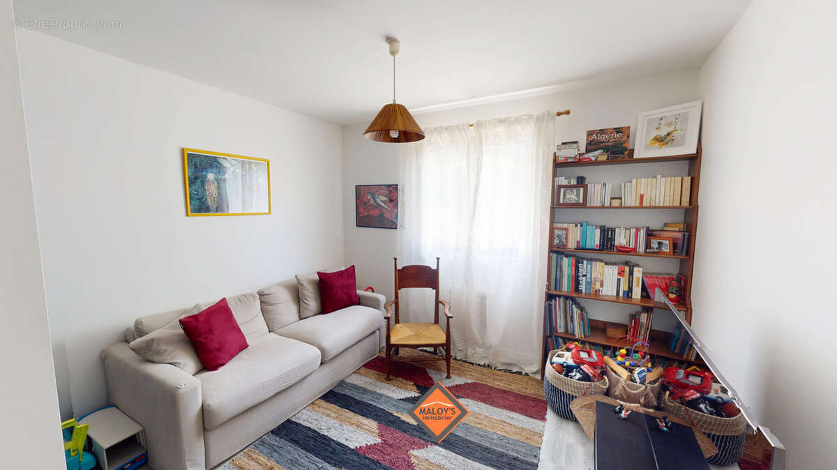 Maison à CHAZAY-D&#039;AZERGUES