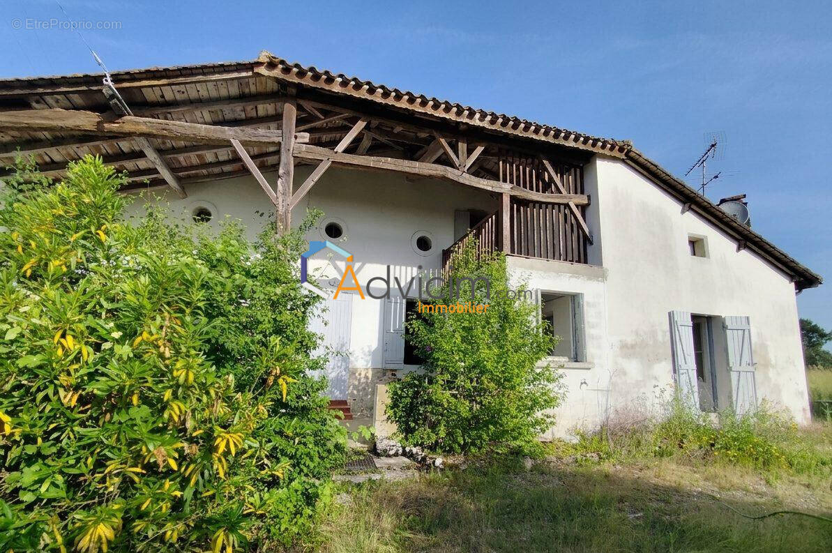 Maison à COCUMONT