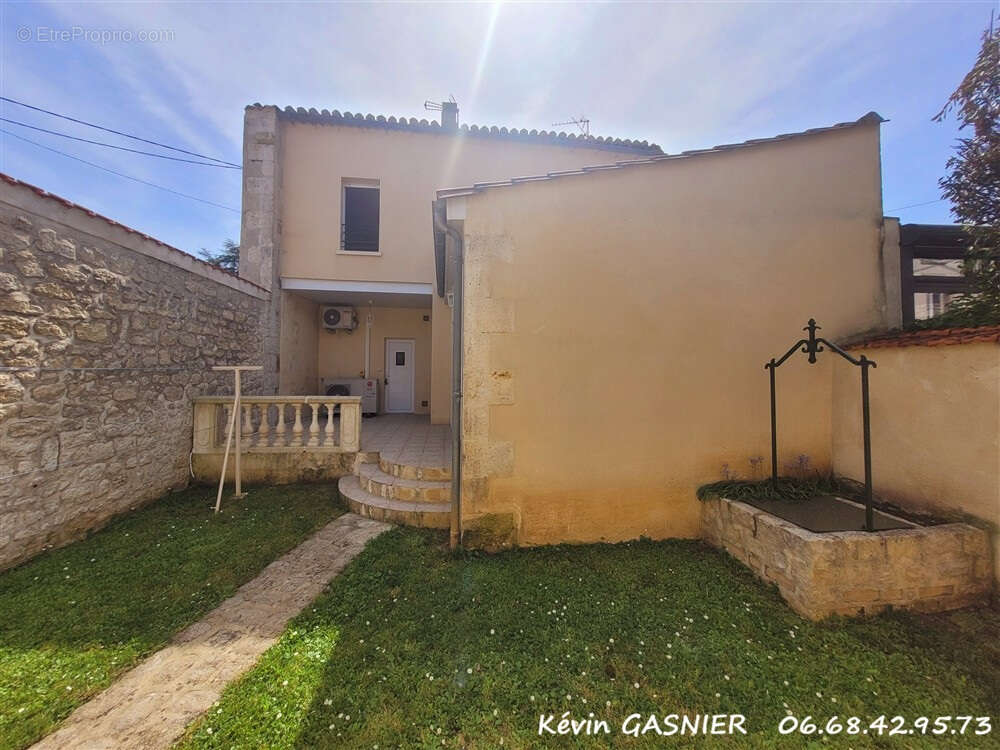 Maison à L'ISLE-D'ESPAGNAC
