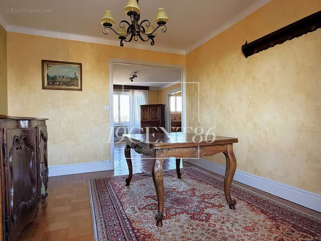 Appartement à LYON-8E