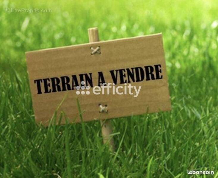 Terrain à VEDENE