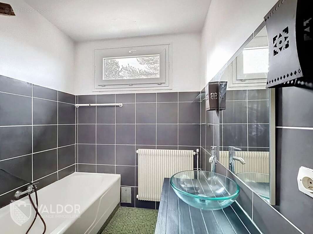 Appartement à MONTMERLE-SUR-SAONE