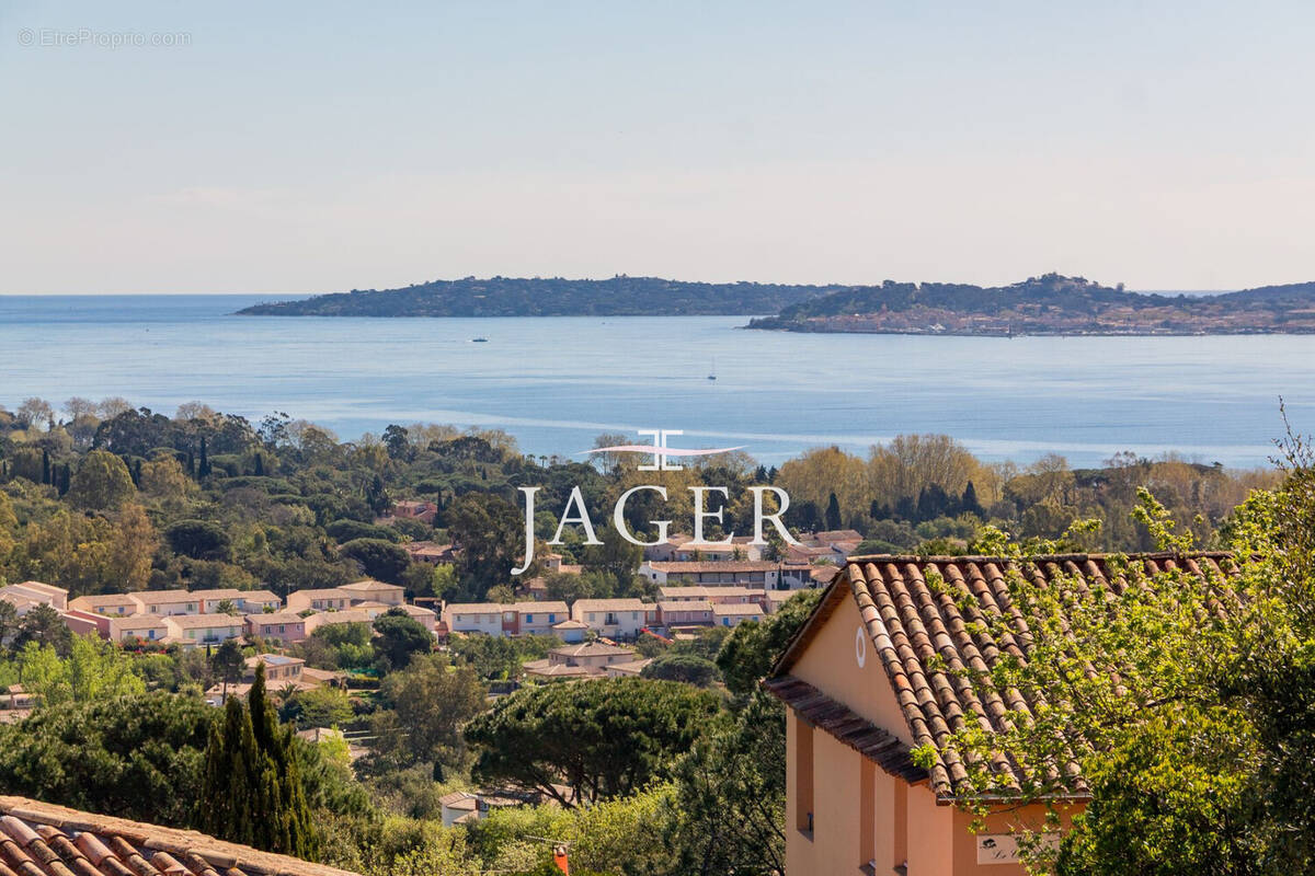 Appartement à GRIMAUD