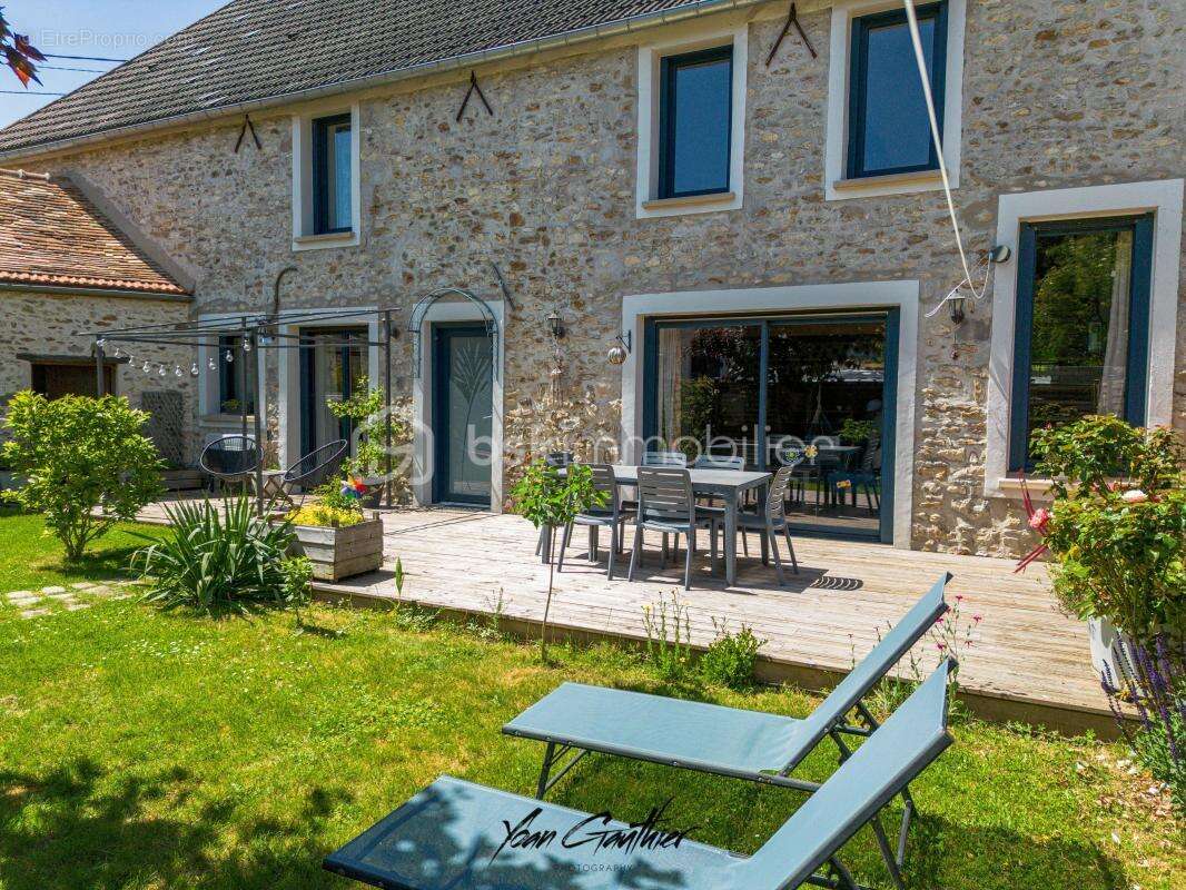 Maison à VILLECONIN