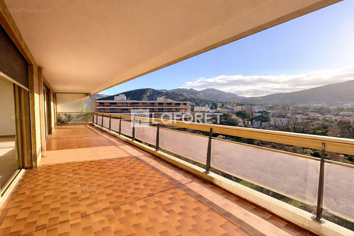 Appartement à MARSEILLE-9E