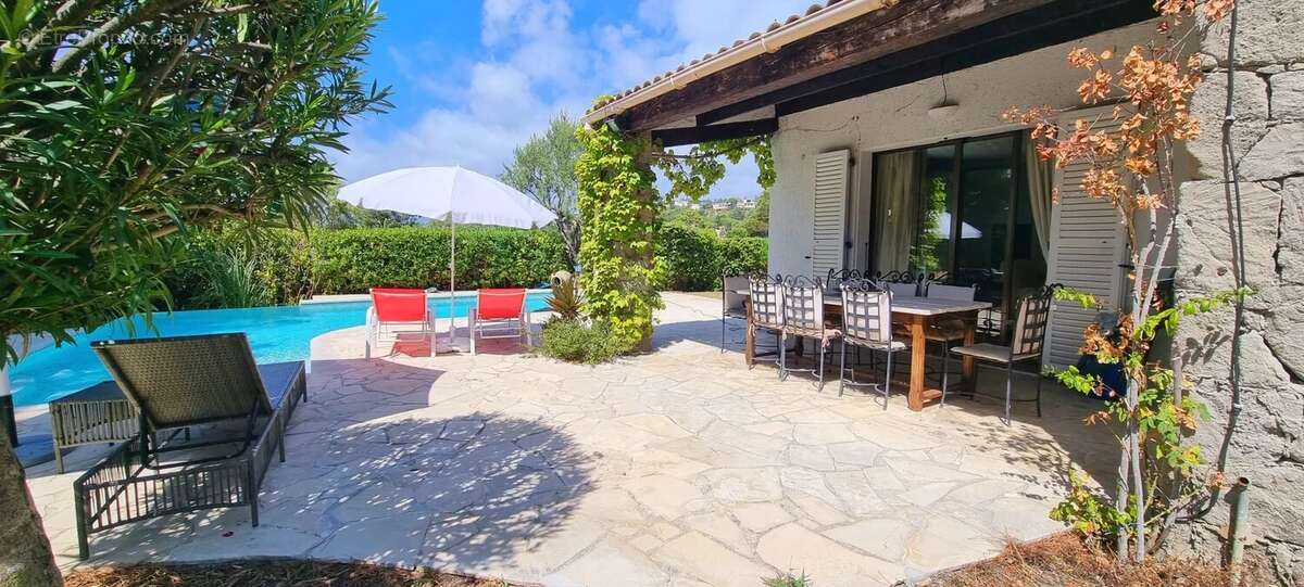 Maison à VILLENEUVE-LOUBET