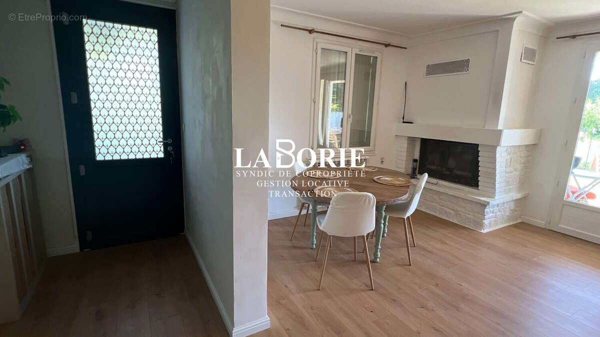 Maison 95 m² à Pernes-Les-Fontaines  - photo 7