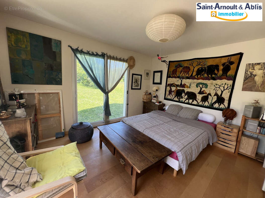 Maison à SAINT-ARNOULT-EN-YVELINES