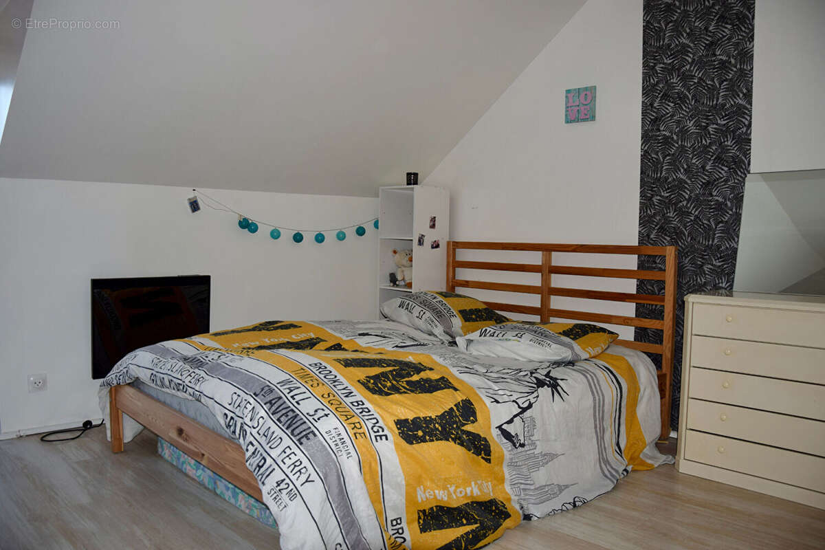 Maison familiale avec jardin paysagé et piscine - proche gare - photo 12