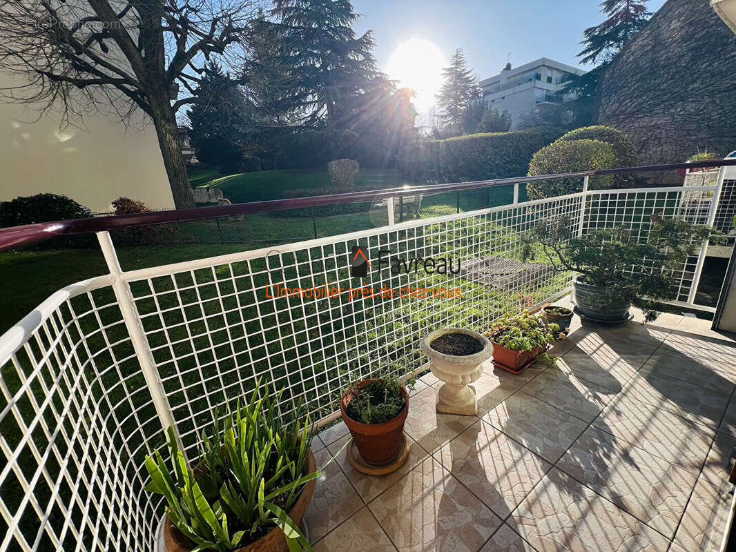 Appartement à L'HAY-LES-ROSES