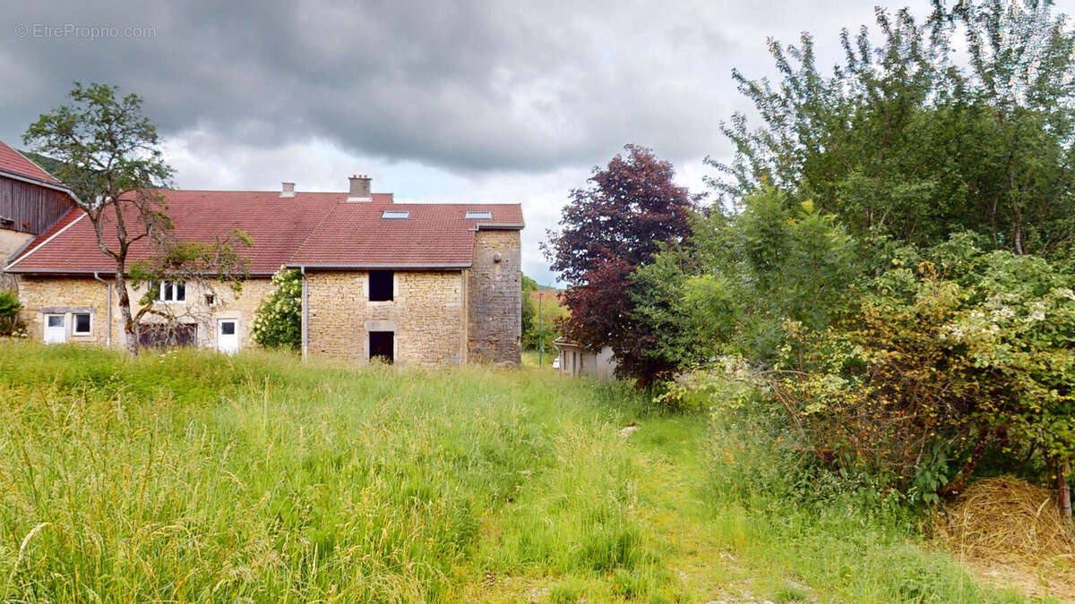 Maison à VYT-LES-BELVOIR
